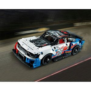 lego-kocke-technic-nascar-next-gen-chevrolet-camaro-zl1-4215-94440-59848-ap_313558.jpg